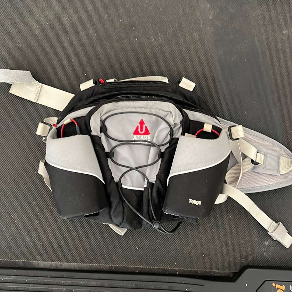 Ultimate direction hydration belt